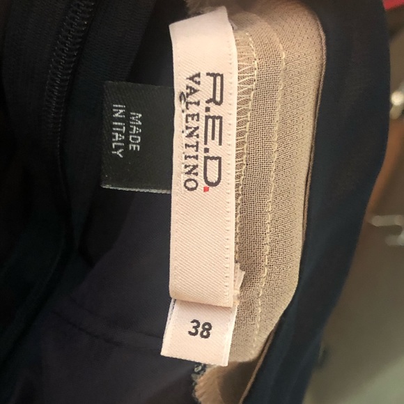 RED Valentino Cascade overlapping Black Dress Sz 0 - Picture 11 of 12